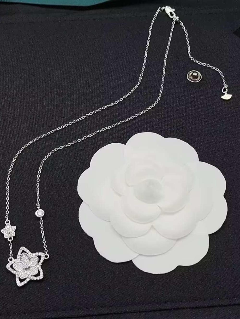 Delicate White Floral Crystal Necklace in Silver Tone